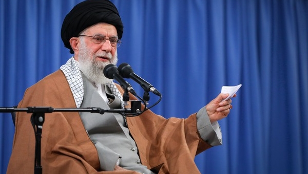 رهبر انقلاب: توطئه بسیار خطرناکی توسط مردم نابود شد/ تعظیم عمیق خودم را تقدیم ملت می‌کنم