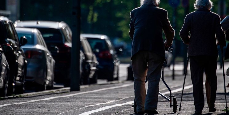  سالمندانی که با یک دستورالعمل رها می‌شوند تا بمیرند